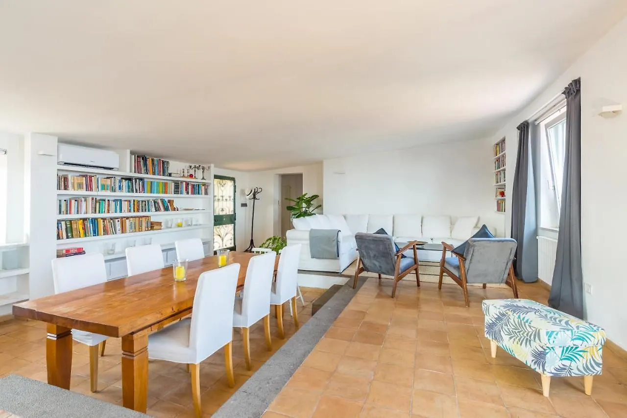 Attico Cedronio con vista mare by Wonderful Italy Appartamento Napoli
