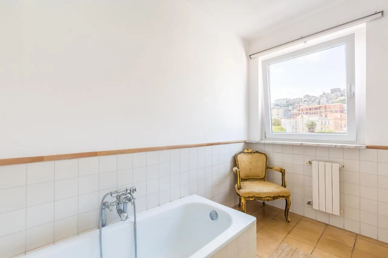 Attico Cedronio con vista mare by Wonderful Italy Appartamento Napoli