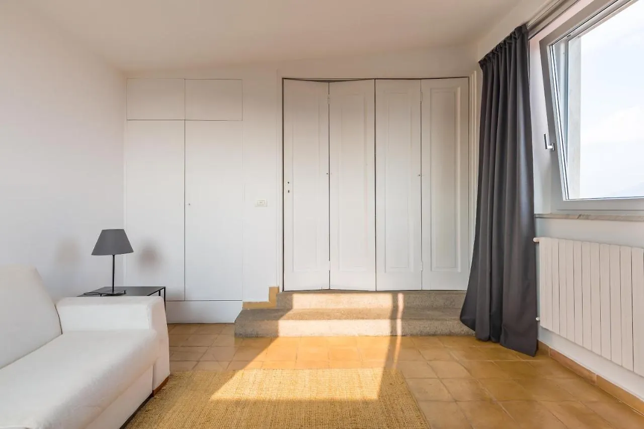 Attico Cedronio con vista mare by Wonderful Italy Appartamento Napoli Italia
