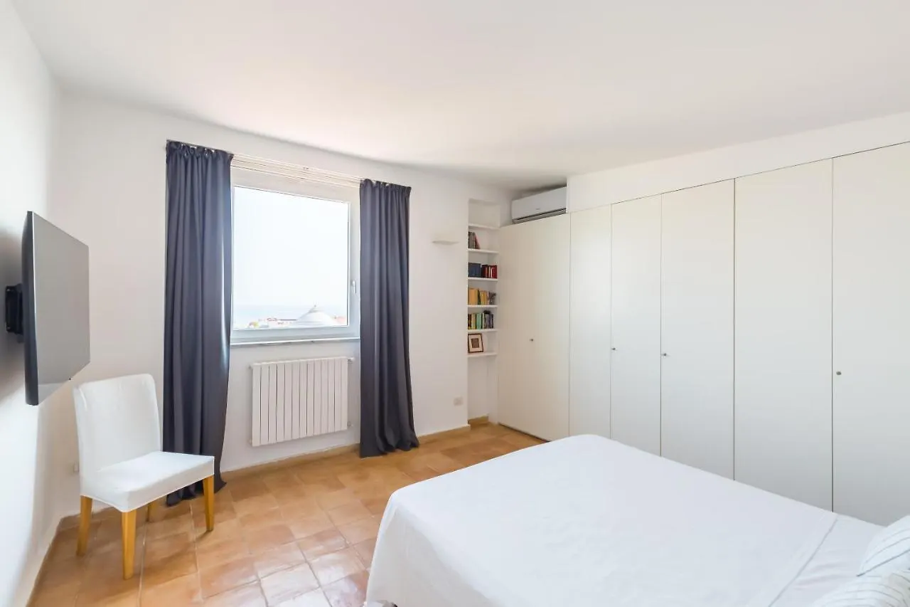 Attico Cedronio con vista mare by Wonderful Italy Appartamento Napoli